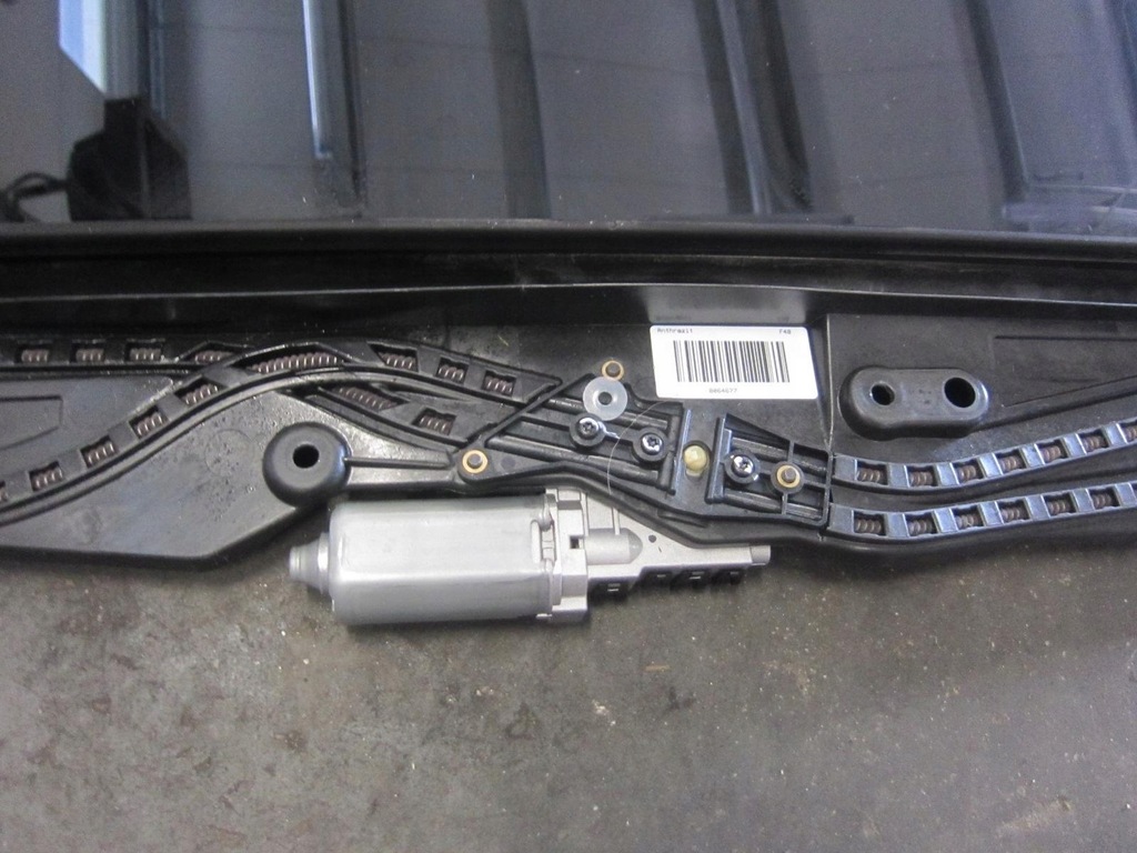 фото №9, Bmw x1 f48 крыша панорамный панорама люк 54107445467 7445467