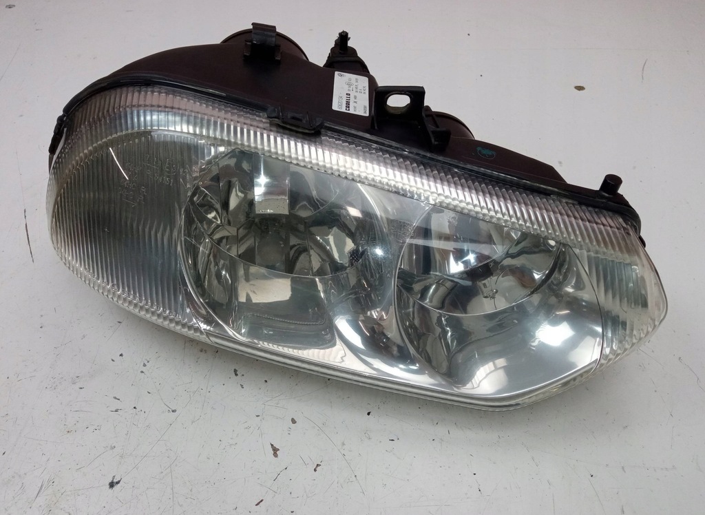 фото №1, Лампа правая передняя alfa romeo 156