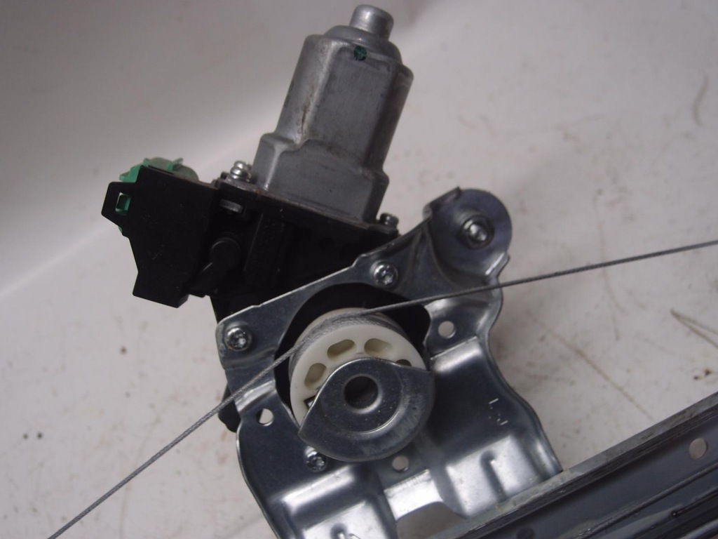 фото №8, Подъемник стекло левый перед nissan leaf ii