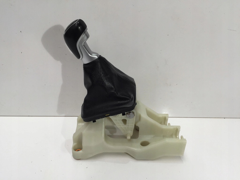 фото №1, Kia ceed iii 2020 ручка перемикання передач домкрат авто