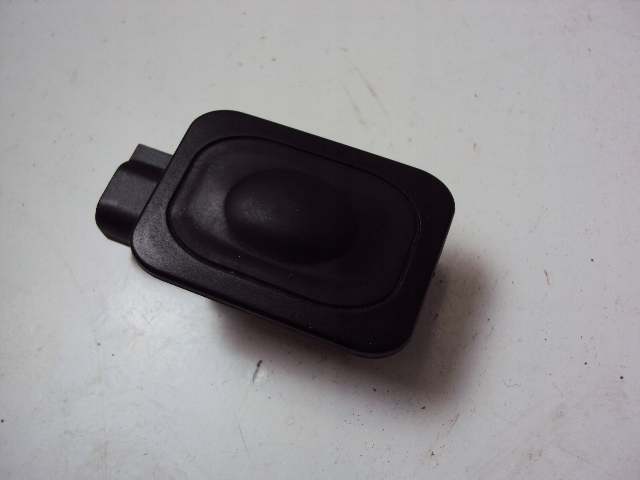 фото №1, Микровыключатель крышки багажника ford galaxy 2015-