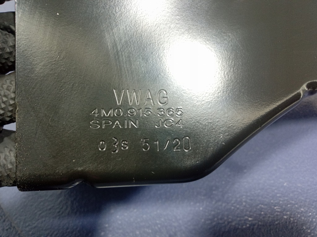 фото №4, Audi rsq8 q8 4m корпус основание аккумулятора 48v 4m0915365