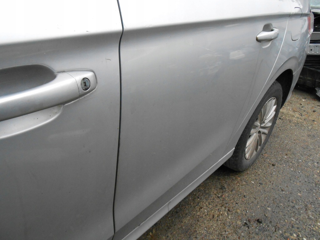 Peugeot 301 дверь левая задние код лакокрасочного покрытия ezr в Украине