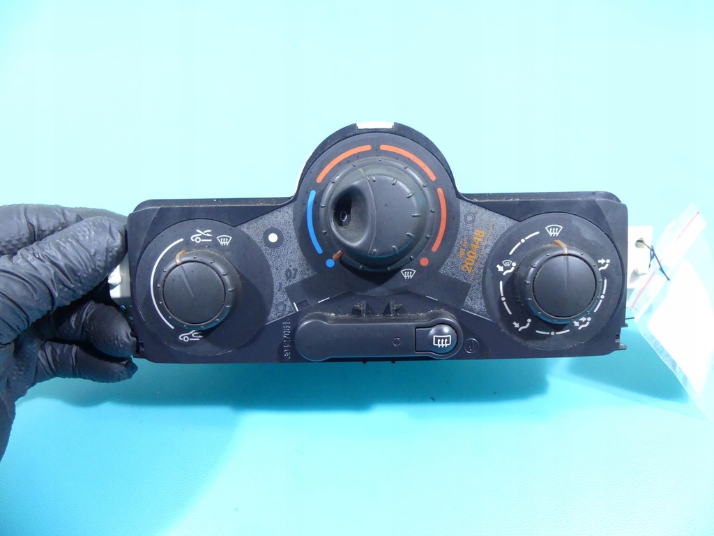 фото №1, Консоль панель обдув renault megane ii 69420002