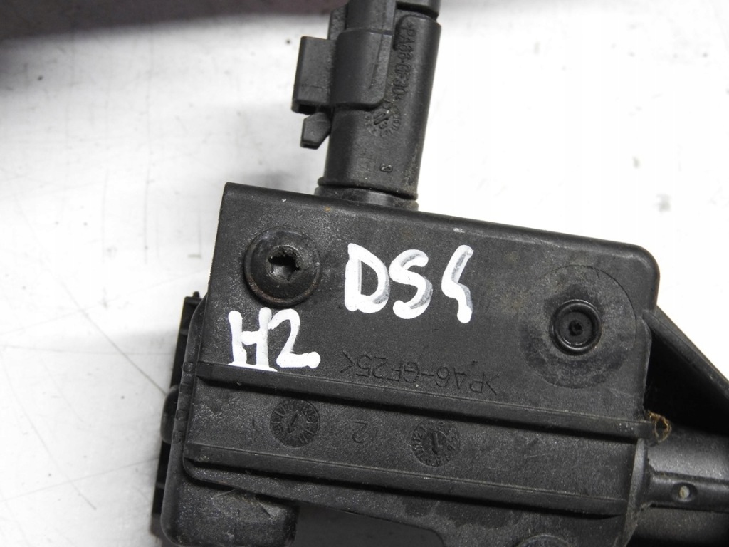 фото №13, Citroen ds4 11-15 привод крышка заливной топлива 9651690280