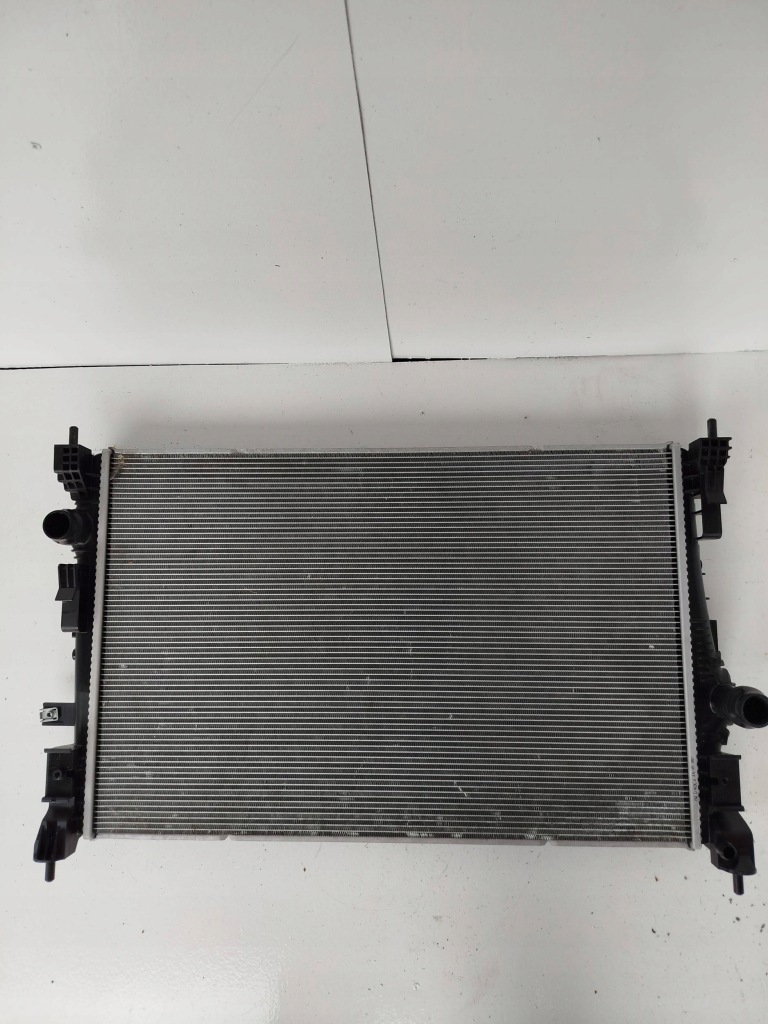 Радиатор воды оригинальная peugeot 308 t10 3 9836060480 Недорого