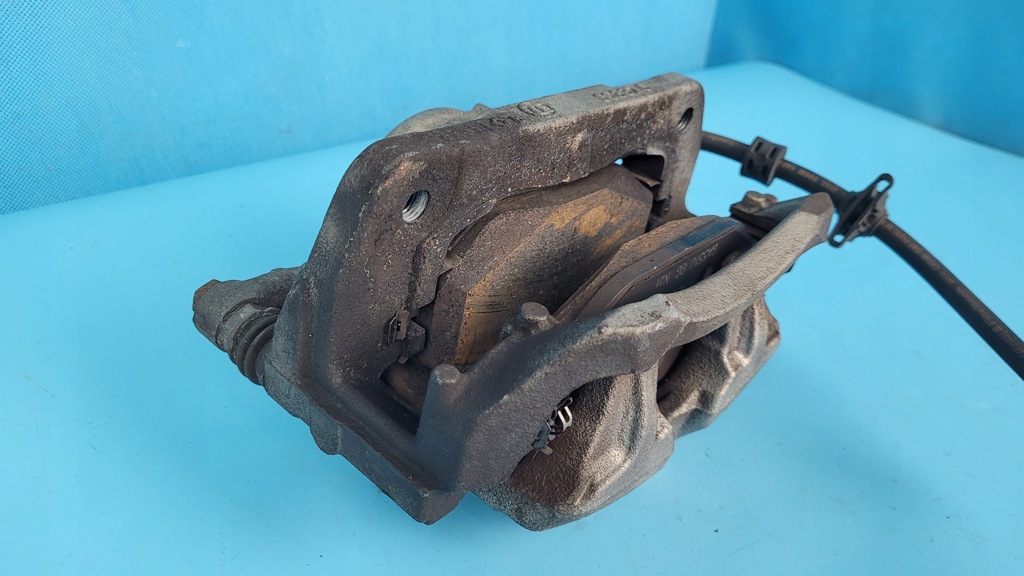 фото №10, Peugeot 308 iii p5 1.5d 21r суппорт тормозной правый перед 1647880080