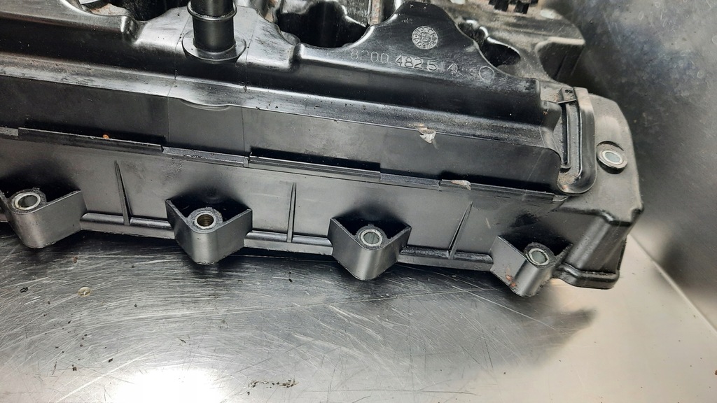 фото №10, Крышка клапанов 8200482514 renault espace iv 2.2 dci