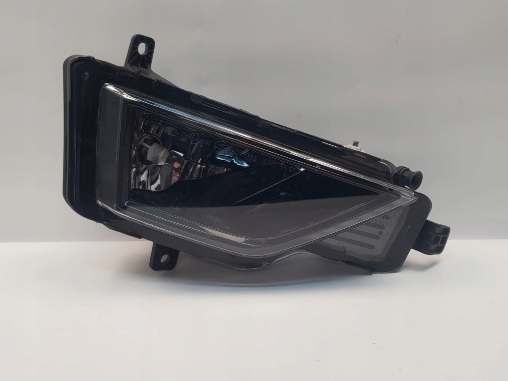 Купити Протитуманна фара правий vw golf sportsvan 510941662d