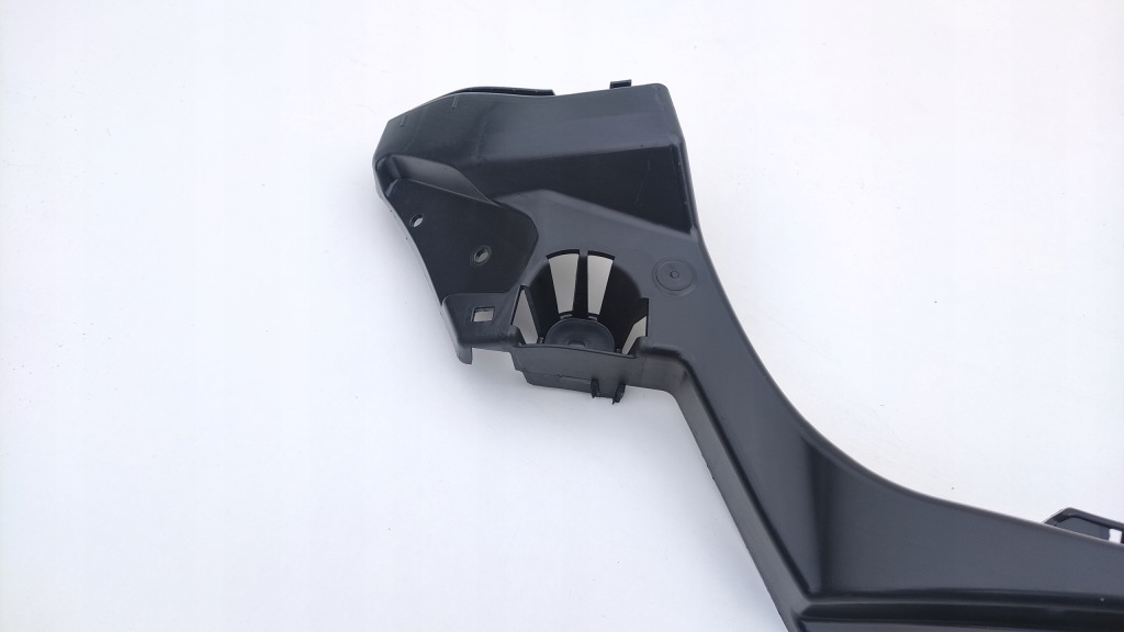 фото №7, Jaguar xe x760 напрямна кронштейн бампера середній задня задній td17