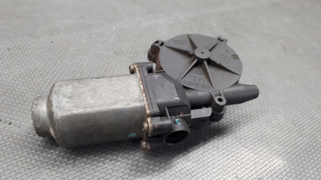 фото №9, 400600t8 моторчик стекло правый задняя primera p12