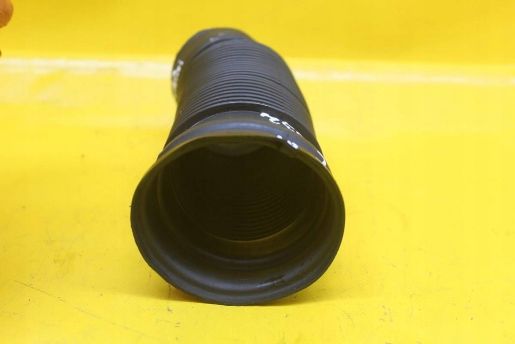 Труба патрубок повітрозабірник з'єднувач повітря opel vectra c signum 1.9 cdti 329788454 Недорого