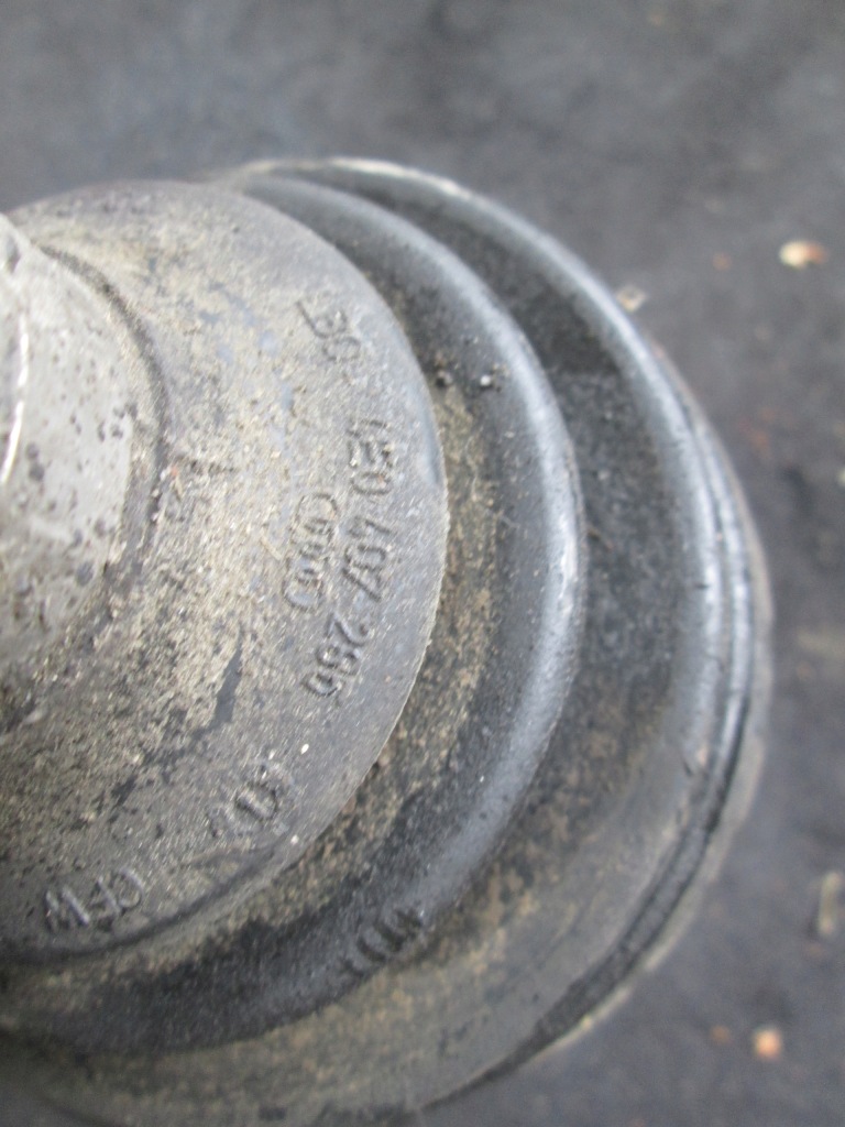 Привідний вал правий перед передня audi a4 b6 b7 1,9tdi Недорого