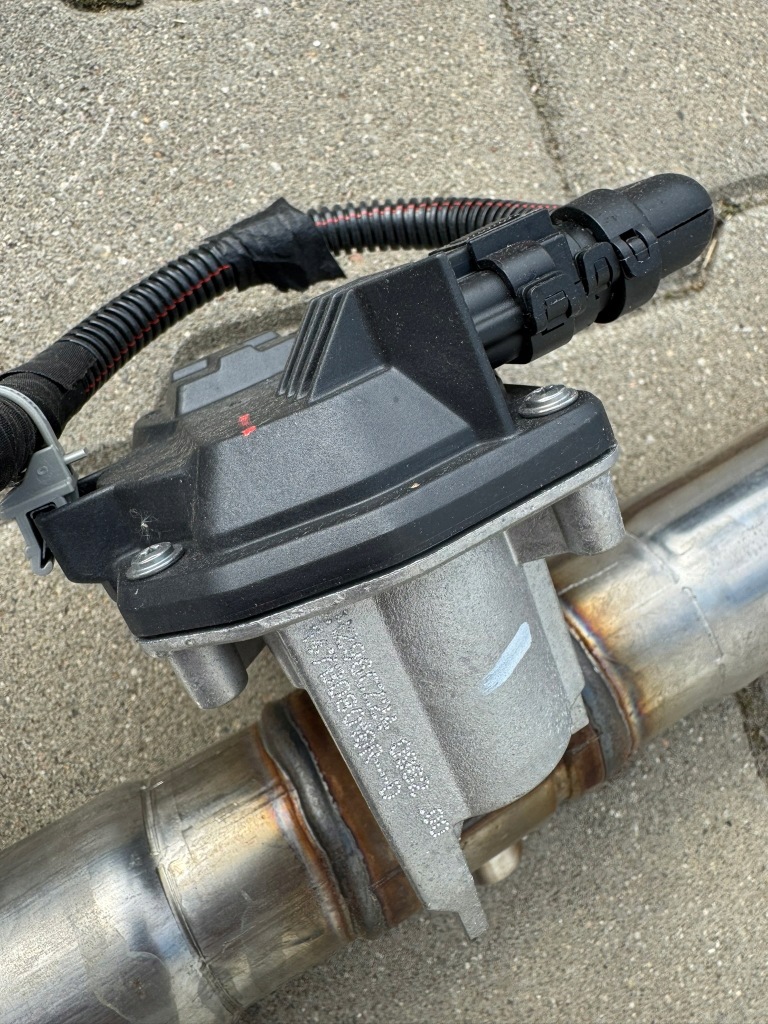 фото №8, Renault trafic iii iv 2024 2.0 dci гаситель 208020728r 227903791r 147b08010r