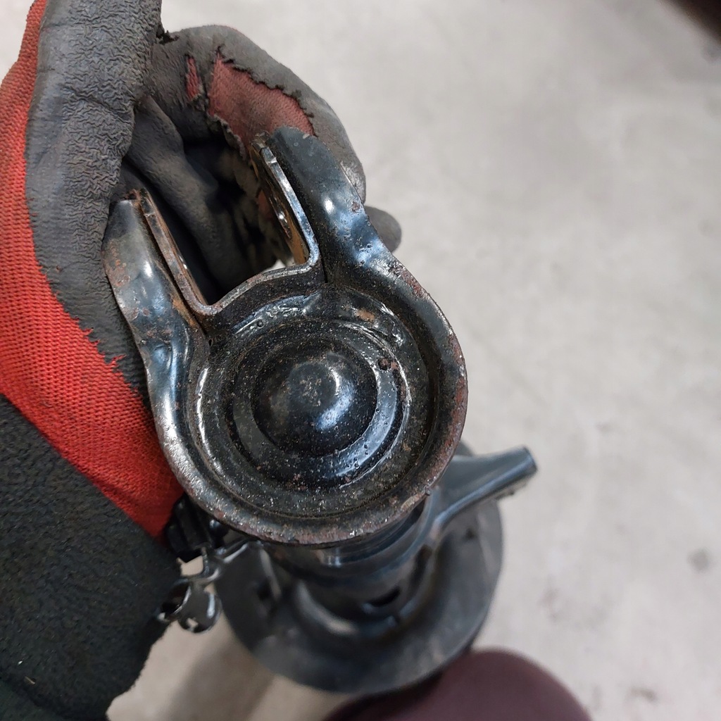 фото №10, Hyundai ix35 1,7 2013 амортизатор пружина правый перед с nowego автомобиля