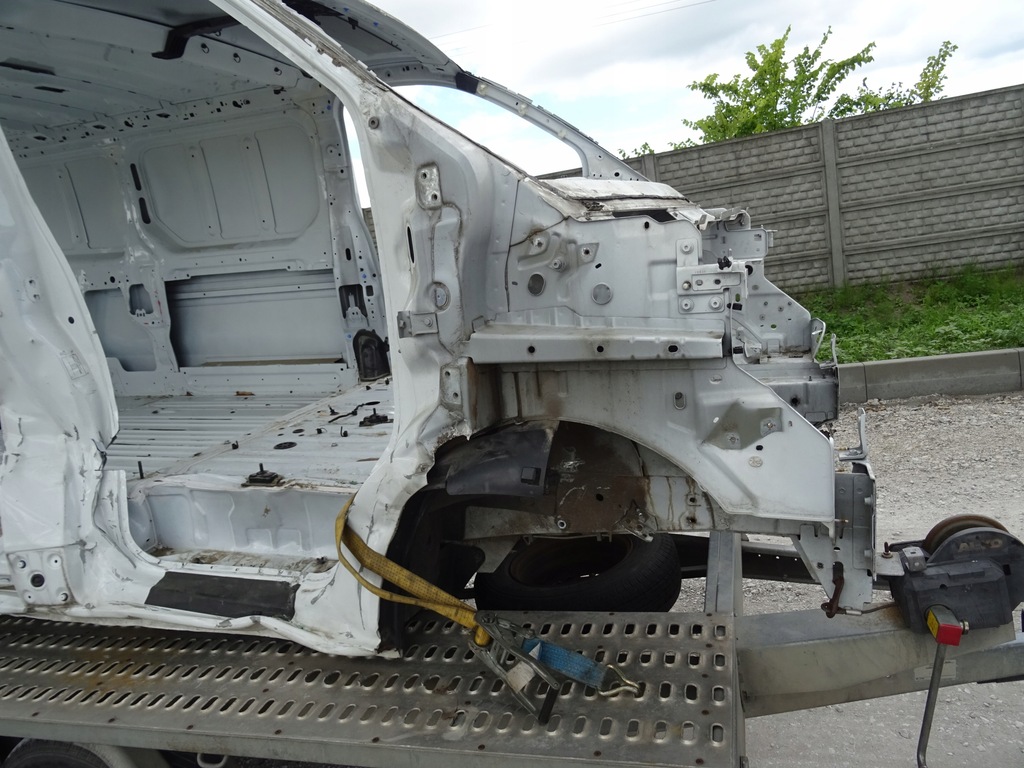 фото №1, Trafic iii vivaro b l2 лонжерон права чверть