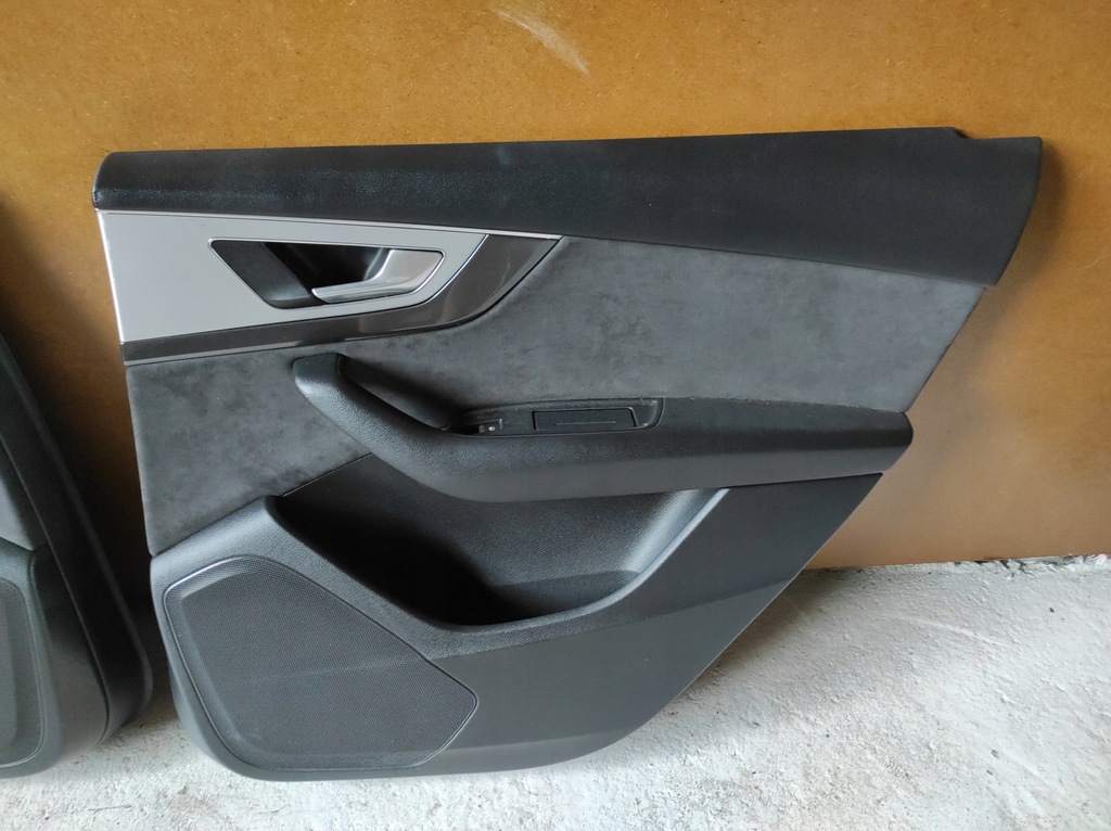 фото №5, Обшивки обшивка двері alcantara audi q7 4m