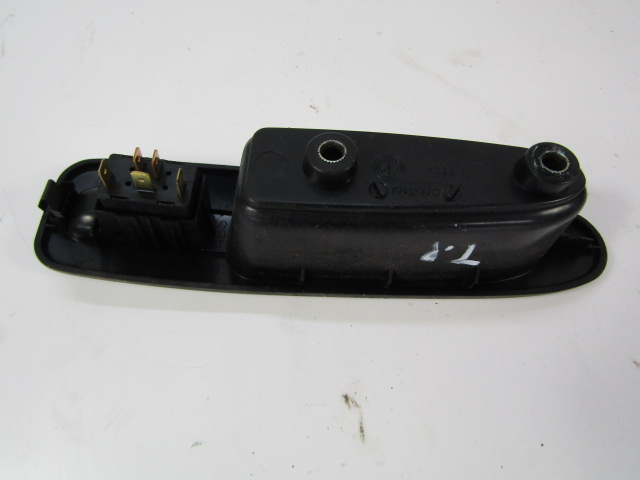 фото №2, Alfa romeo 166 ручка кронштейн панель обивка задняя правый + выключатель стекло