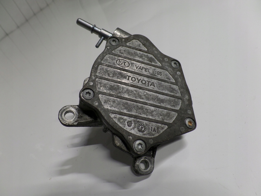 фото №1, Toyota corolla verso ii 2.2 d4d вакуум насос