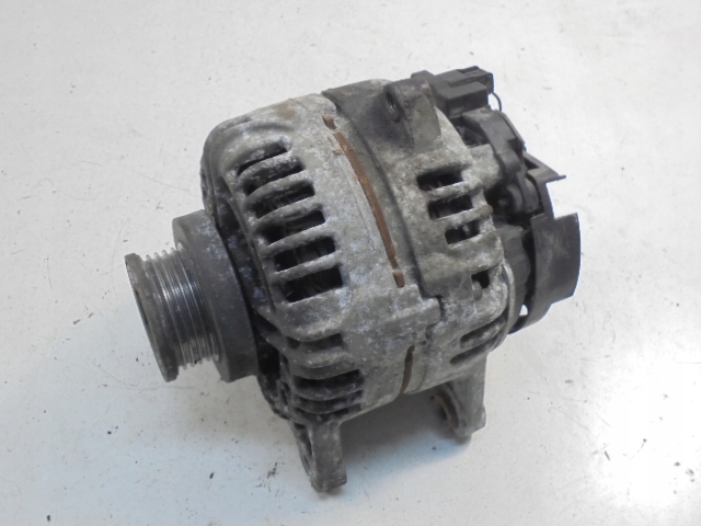 Купити Renault modus генератор 1,4b 8200325823 0124425013
