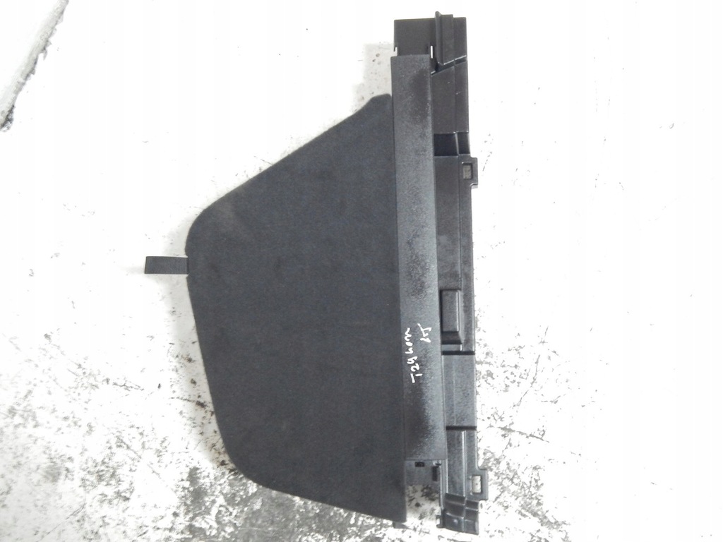 фото №1, Пластик багажника левый toyota avensis 09-19