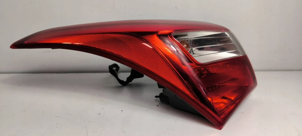 фото №8, Лампа левая задняя левый задняя hyundai i30 ii 5d hb 92401-a50