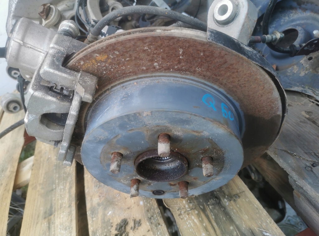 фото №1, Поворотный кулак задняя задняя правая infiniti q50 3.7 b