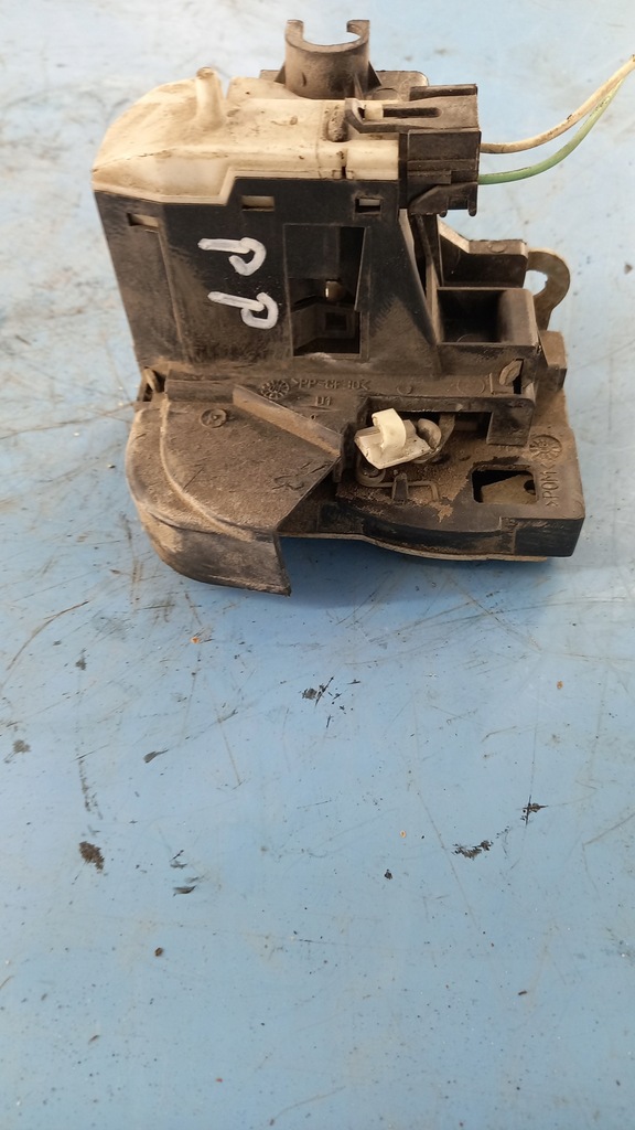 фото №1, Замок правый перед renault clio iii 06r