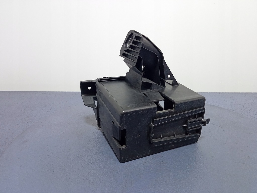 фото №4, Mercedes s w222 основание аккумулятор 2225450240