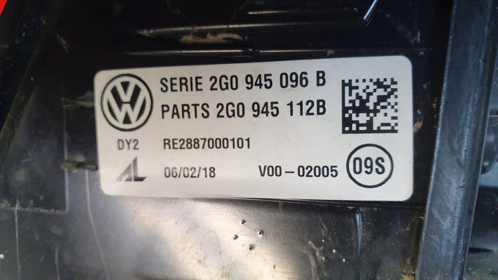 фото №8, Лампа задняя правая vw polo vi 2g0 2g0945096b 17-
