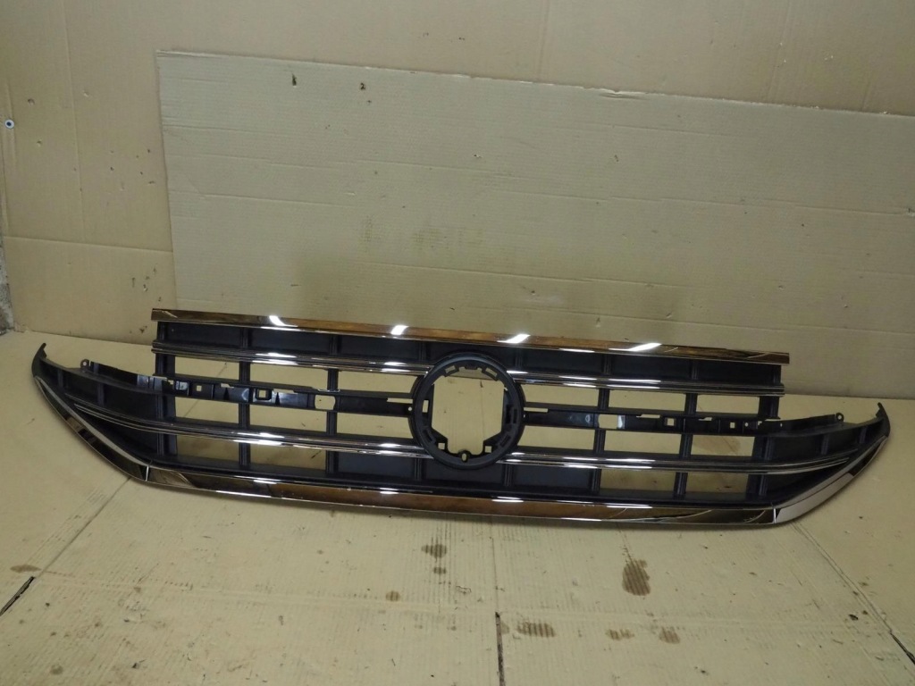 Купити Vw touareg 3 760 рестайлінг  решітка радіатора решітка  760853651ae