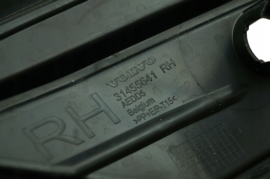 фото №7, Решітка радіатора решітка бампера правий перед volvo s60 iii / v60 ii