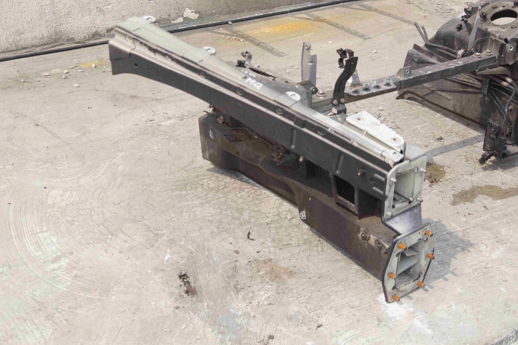 фото №4, Четверть лонжерон l/p maserati quattroporte v 04