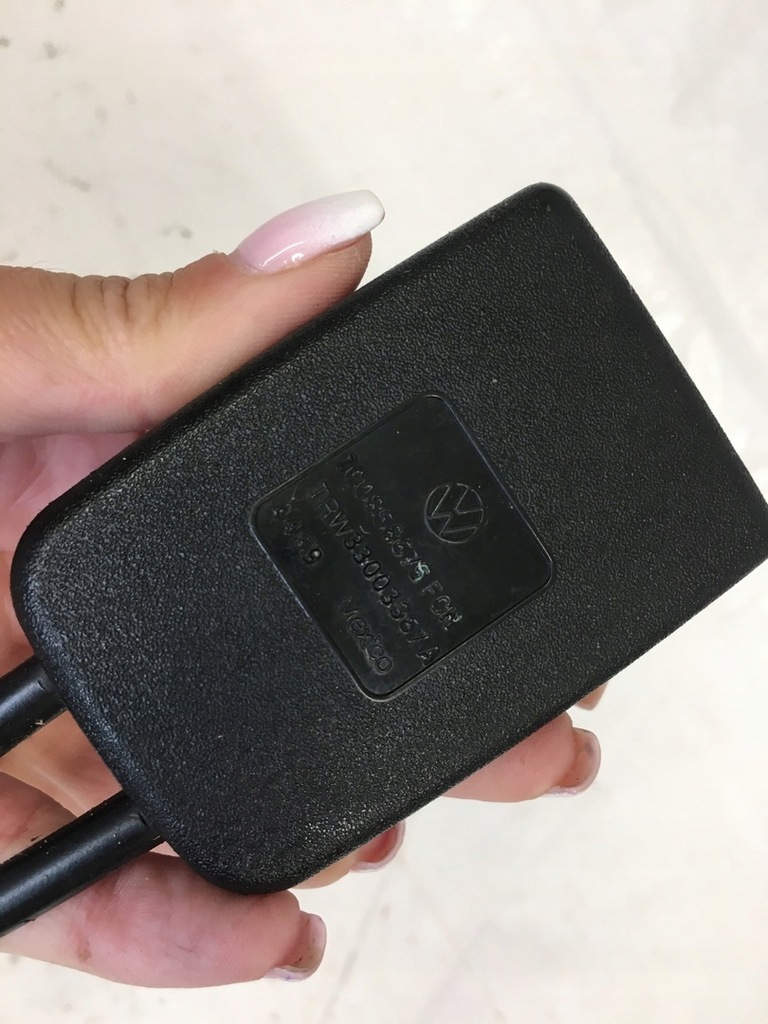 фото №16, Клипса поперечина левый задняя vw new beetle 1c0858675