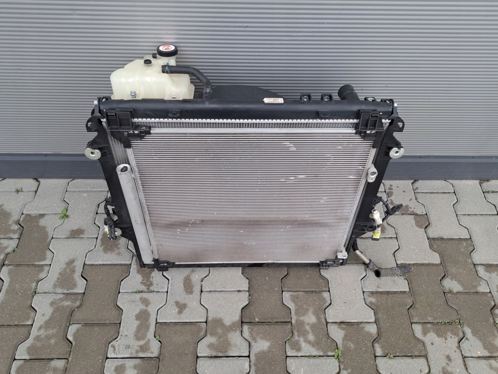 фото №15, Toyota hilux viii invincible радіатор автоматична коробка передач комплект