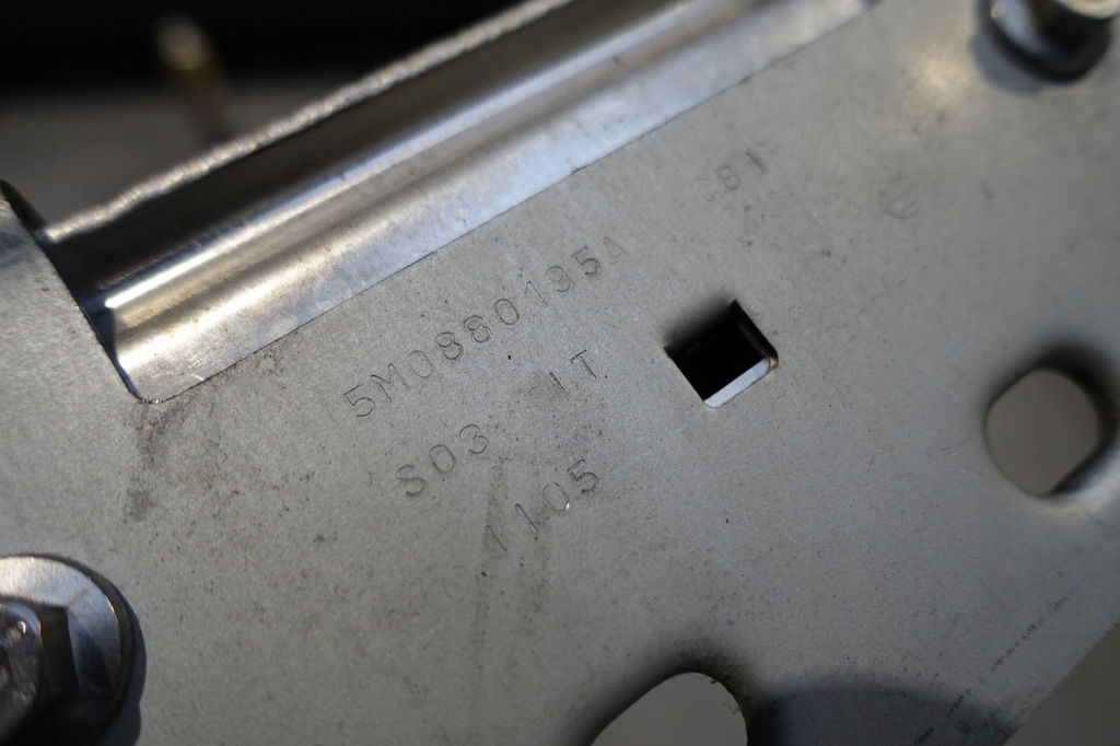 фото №6, Vw golf v plus балка каркас консолі