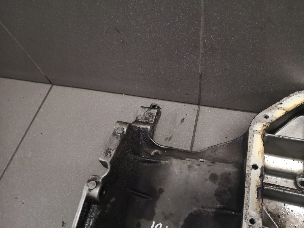 фото №4, Поддон масляная верхний audi a8 d2 2.5 tdi 059103603h