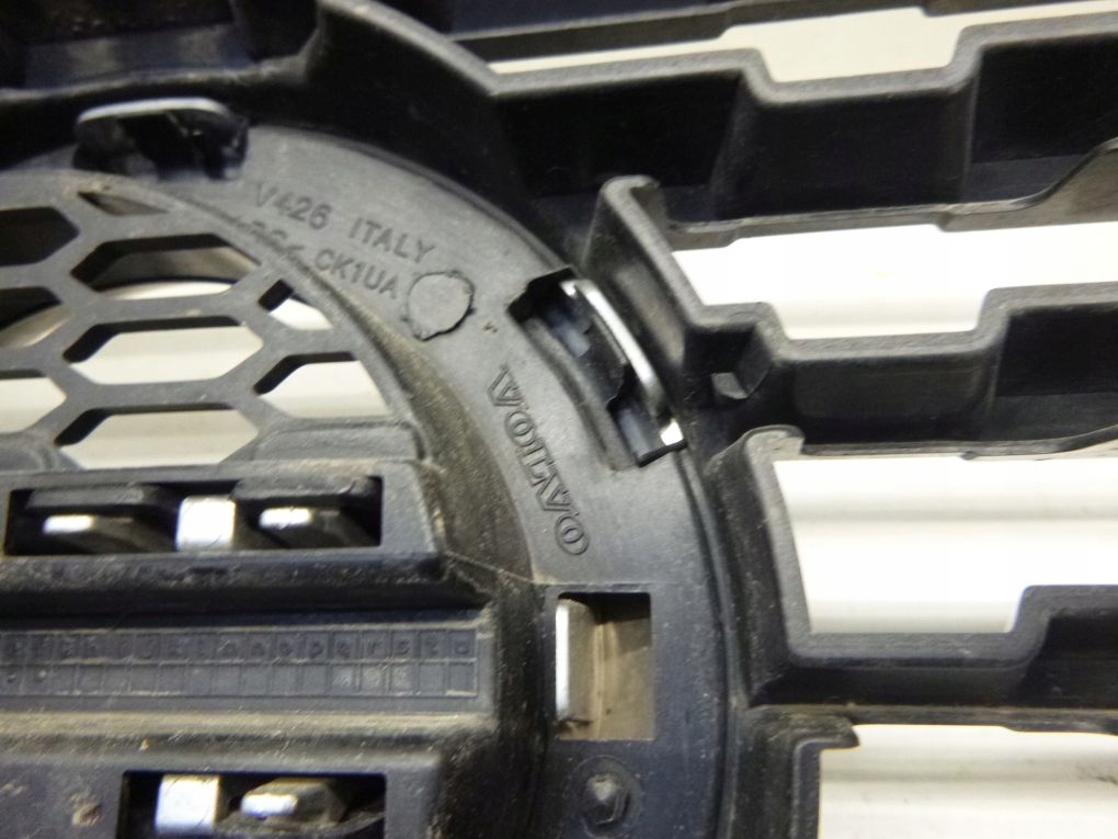 фото №8, Volvo xc60 xc 60 ii 2 r-design 17- решітка радіатора решітка радіатора