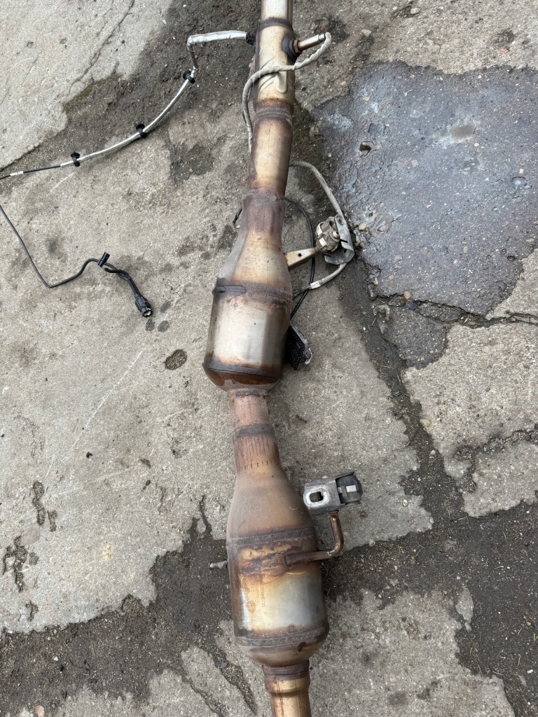 Trafic iii vivaro 14- катализатор выхлоп 1.6 biturbo 93459488 в Украине