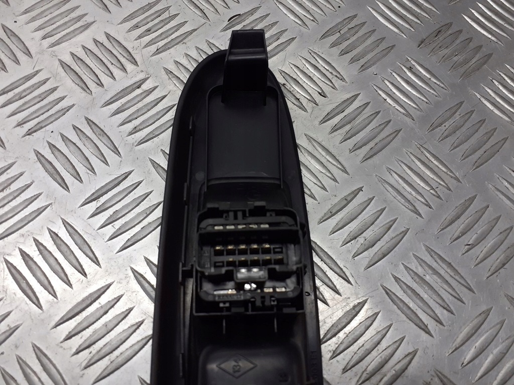 фото №3, Панель вікон водія renault clio ii