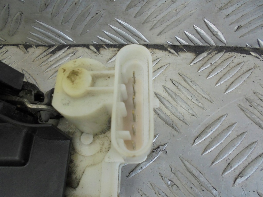 фото №2, Замок дверь правый перед alfa romeo 147