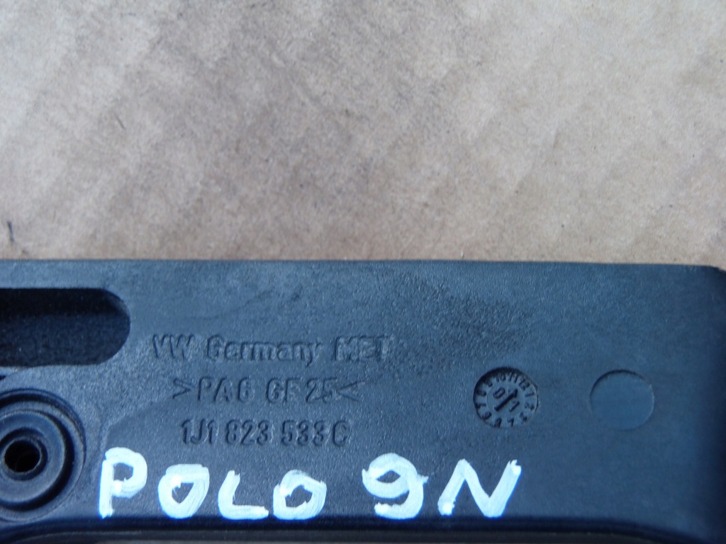 фото №5, Ручка открывания капот 1j1823533c vw polo 9n iv europa