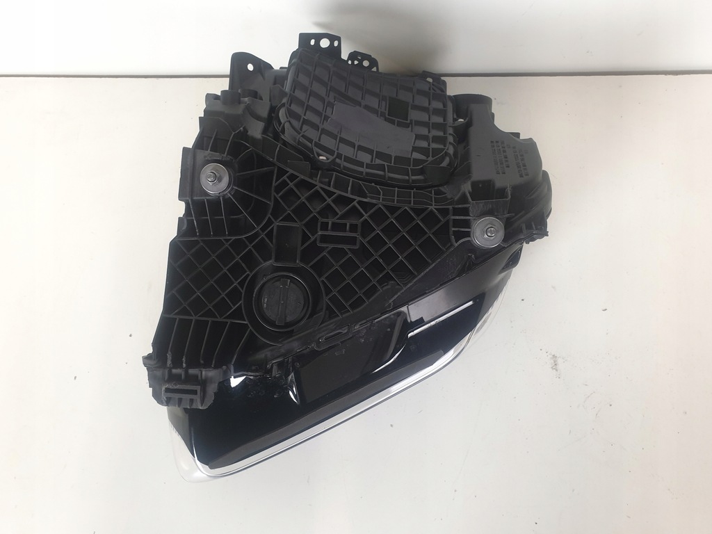 фото №3, Porsche taycan 9j1 лампа правая full led pdls+ rv