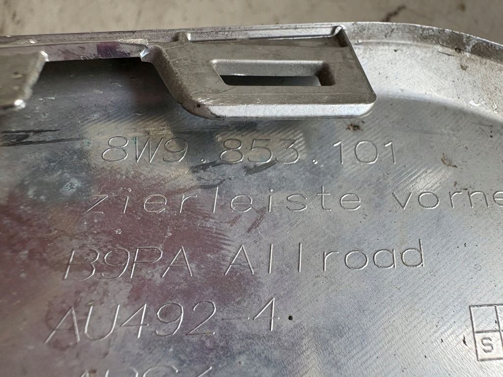 фото №10, Audi a4 b9 lift allroad 2019 - молдинг перед правый 8w9853102 левая 8w9853101