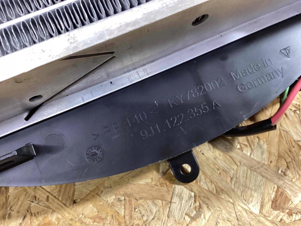 фото №10, Porsche taycan 9j1 2007 перед сторона левая радиатор комплектная