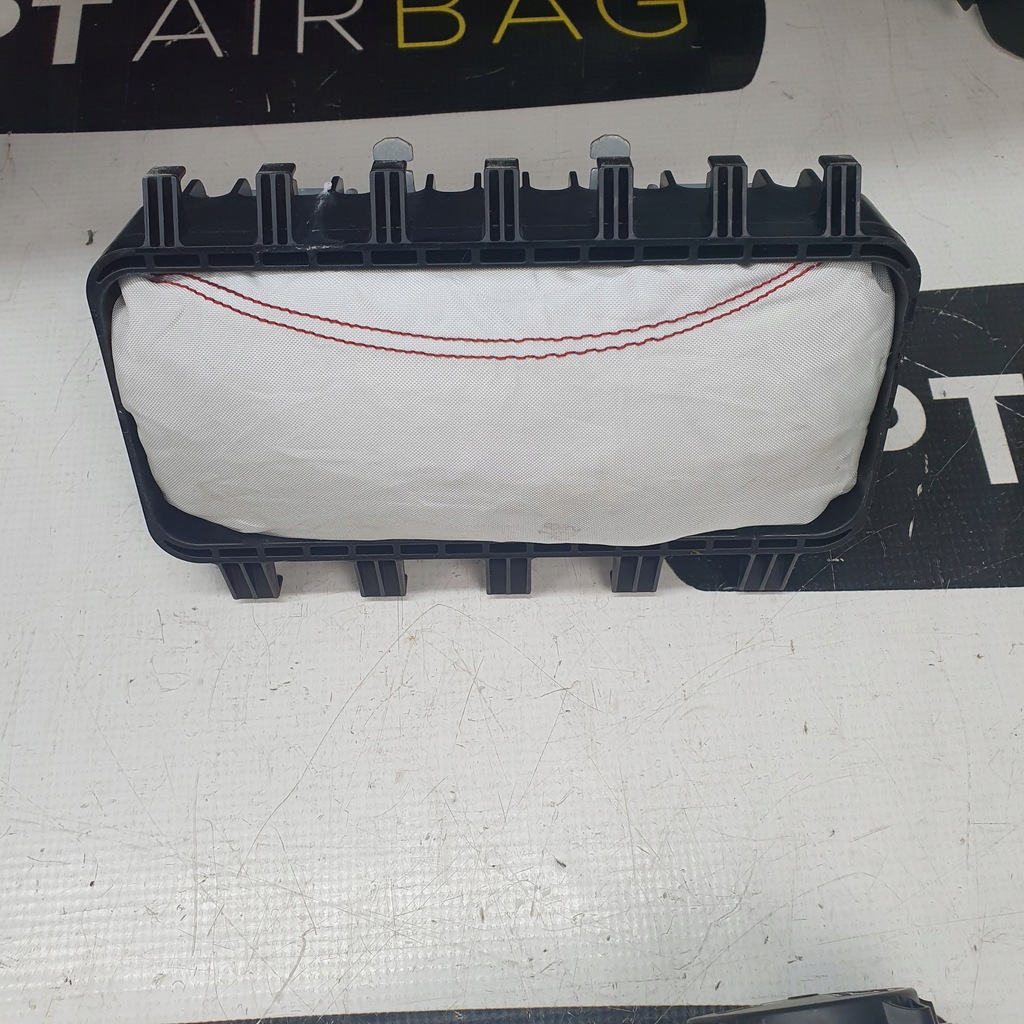 фото №7, Sandero iii po рестайлінг панель приладів консоль подушки безпеки ремені подушка безпеки