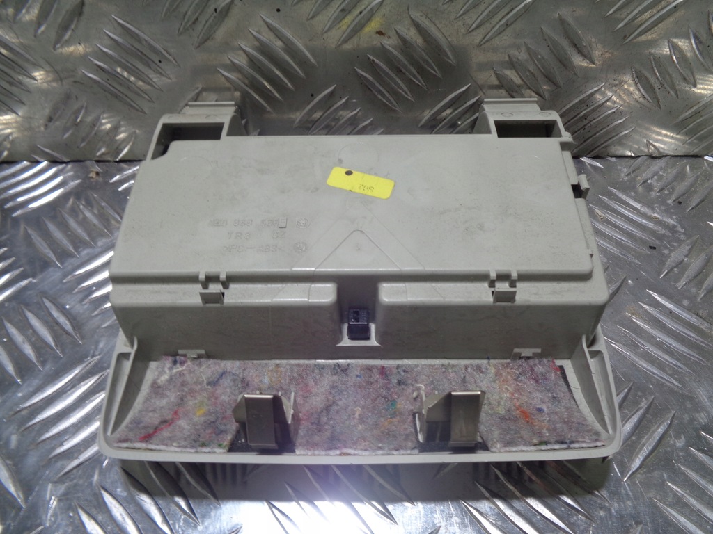 фото №9, Бардачок стельовий skoda octavia ii 1z0868565e