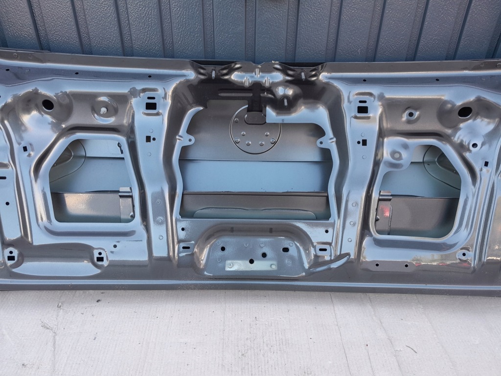 фото №9, Кришка багажника задня задня vw volkswagen touareg iii 760