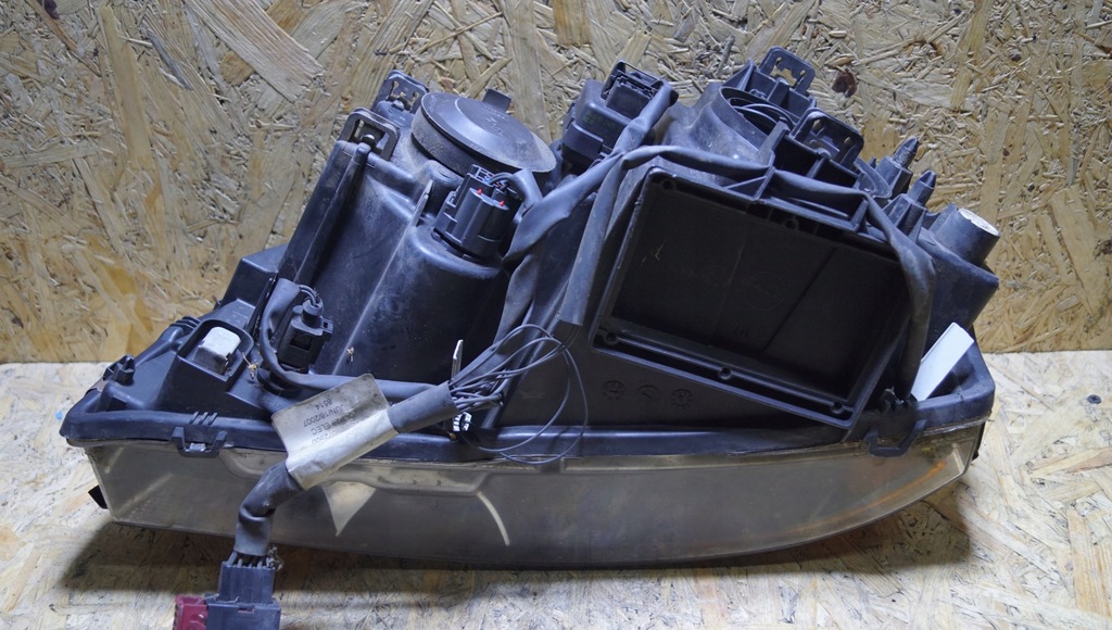 фото №11, Лампа правый перед volvo xc90 uk