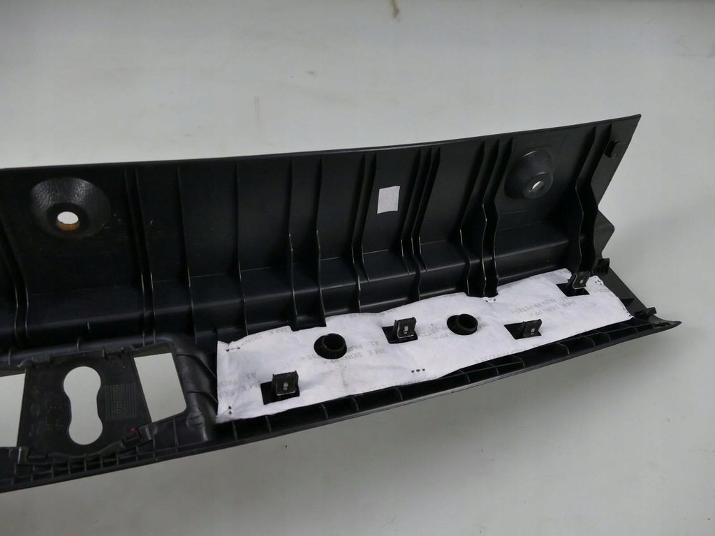 фото №11, Hyundai ix35 lift захист замка поперечина поріг багажника задня